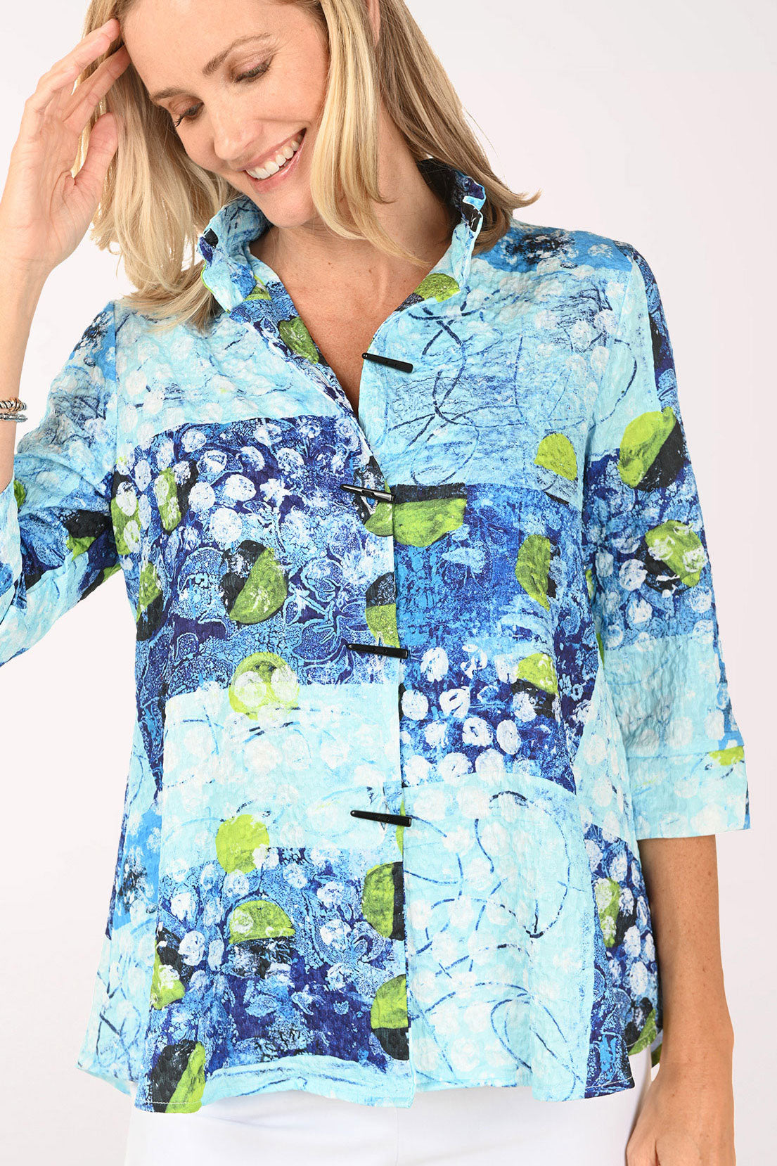 Spring Sky Textured Wire Collar Shirt
