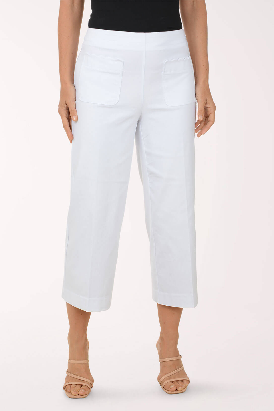 Scalloped Pocket Wide Leg Crop Pant