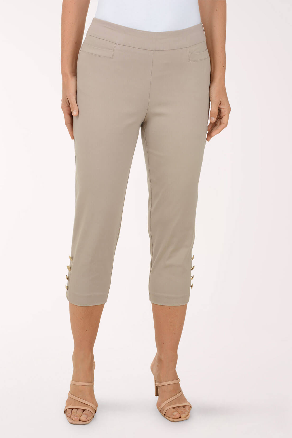 Shell Button Hem Capri Pant